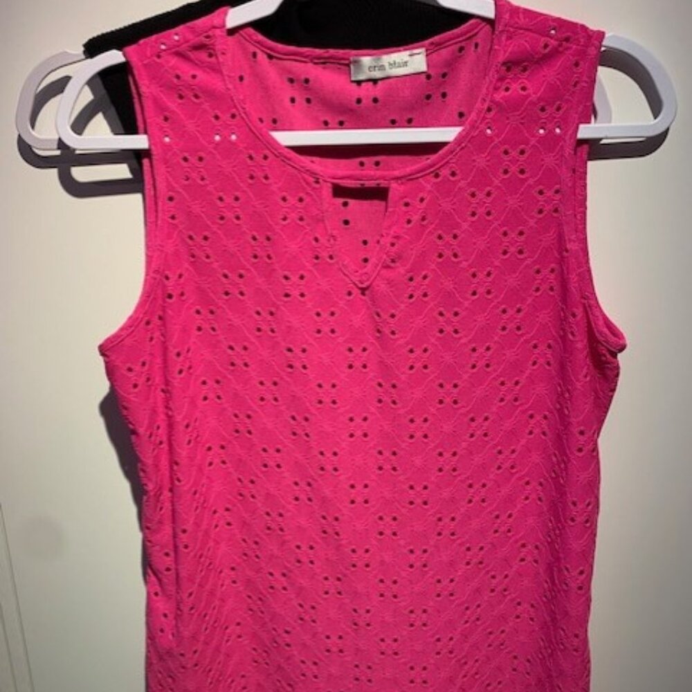 Fuschia openwork top